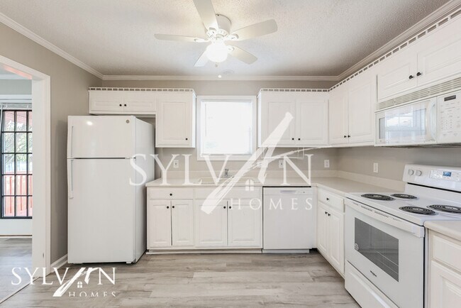 Building Photo - The Lifestyle You Deserve.