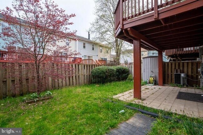 Building Photo - 3500 Vintage Spg Ter