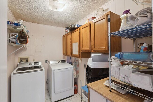 Building Photo - 17530 County Rd 455