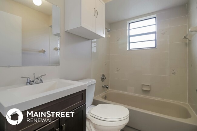 Building Photo - 6090 Alden Ave