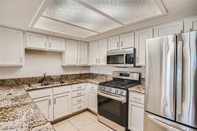 Building Photo - 7705 Wolf Creek Rd