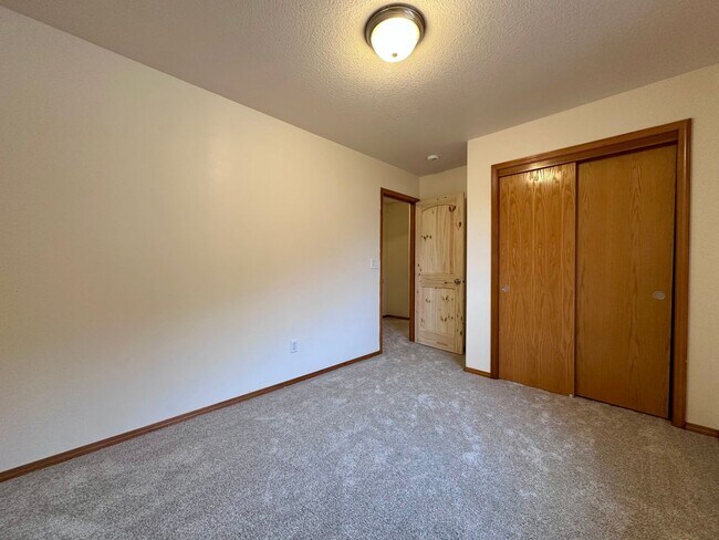 Building Photo - 3437 SW 2nd St