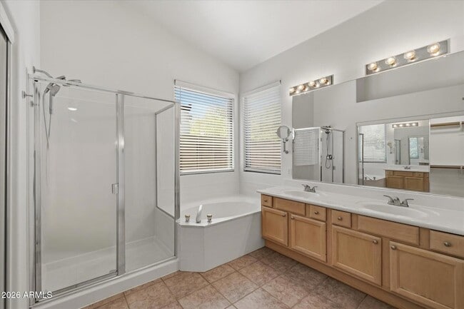 Building Photo - 6422 E Blanche Dr