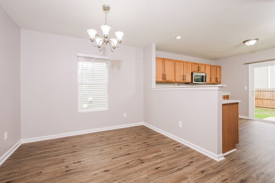 Building Photo - 21 Buckleigh Dr