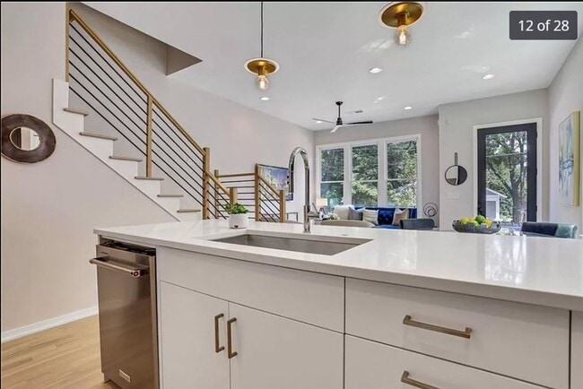 Building Photo - Charming 2BR House in Atlanta