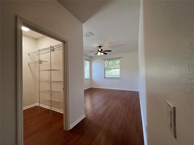 Building Photo - 554 Hiawatha Palm Pl