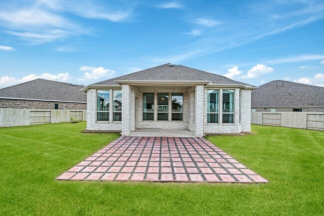 Building Photo - 2221 Forest Trace Ln