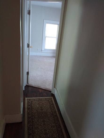 Building Photo - 2720 N Girard Ave