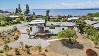 Building Photo - 4Bd/3.25Ba Shoreline House
