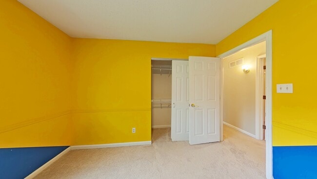 Building Photo - 14355 Rainy Lake Dr