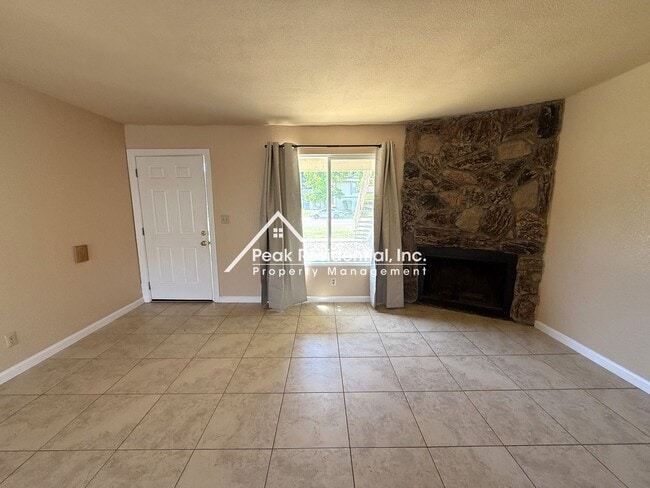 Building Photo - 8907 Rancho Grande Ct