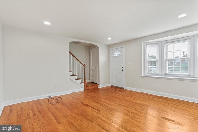 Building Photo - 324 Small Ct