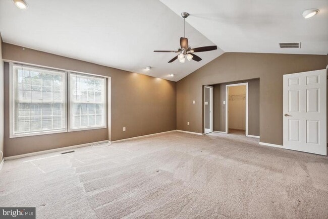 Building Photo - 10 Corlen Ct