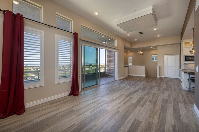 Building Photo - 55 or Older - Guard Gated Community in Sum...