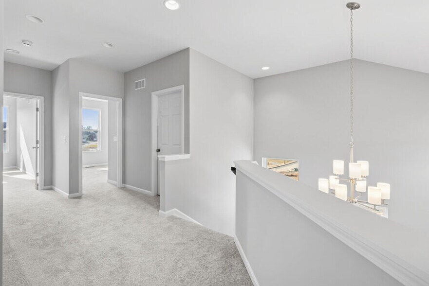 Building Photo - 5694 Ohio Trl