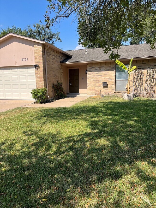 Building Photo - 6735 Blue Ridge Dr