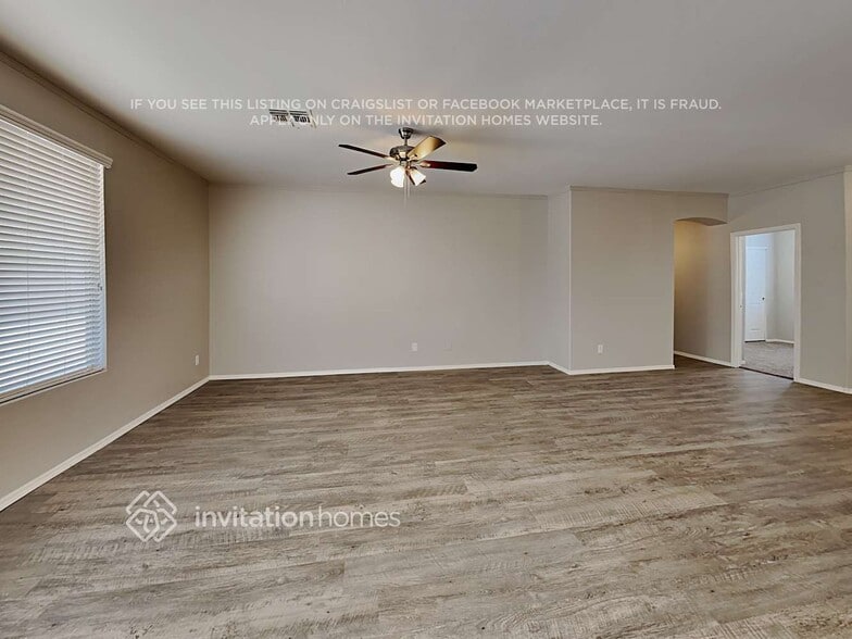 Building Photo - 15747 W Mohave St