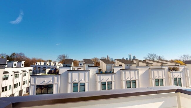 Building Photo - 1025 Wesley Terrace Ave - Elevated townhome living in the heart of Wesley Heights / FreeMoreWest