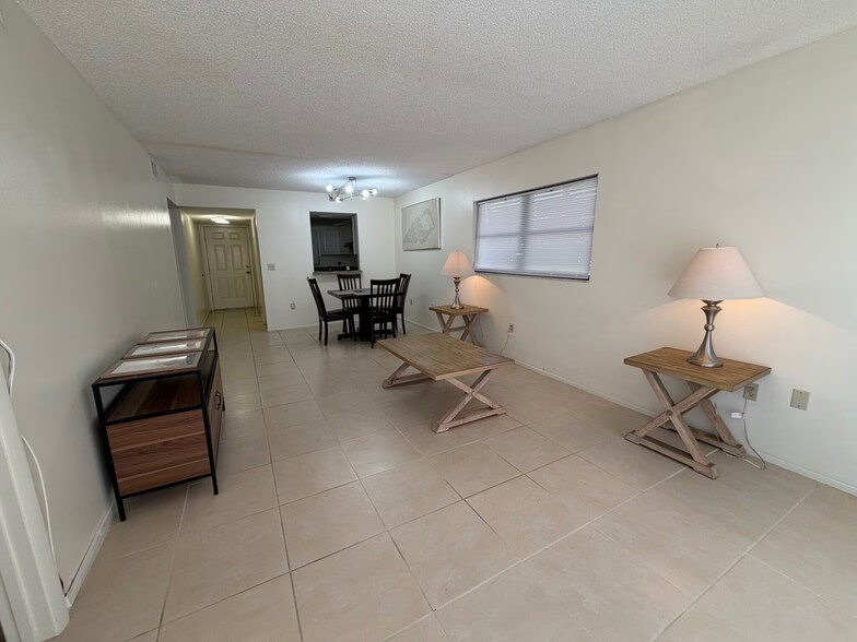 Building Photo - 7209 Cloister Dr