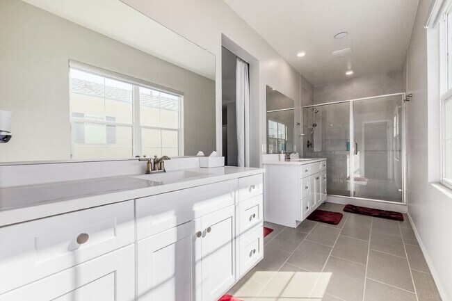 Building Photo - Gorgeous Rental Home in Chandler