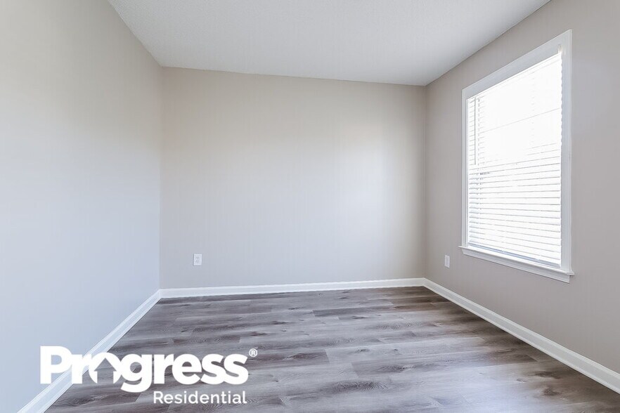 Building Photo - 2794 Regent Walk Dr