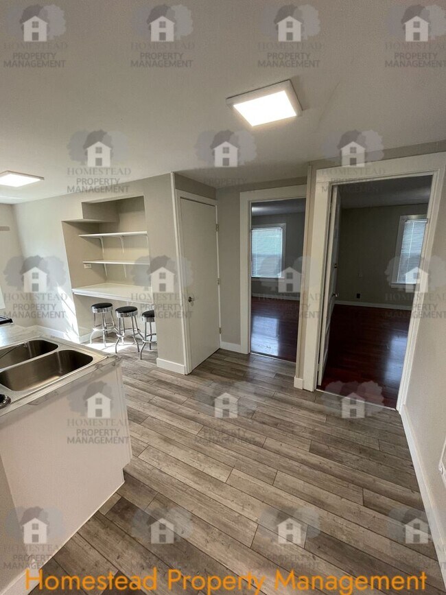 Building Photo - 451