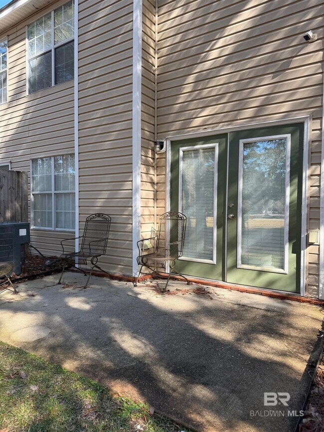 Building Photo - 1517 Regency Rd