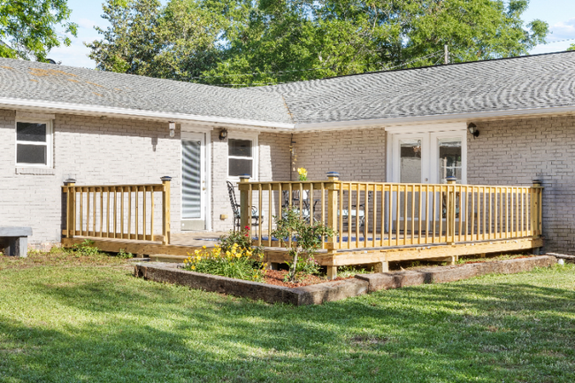 Building Photo - 3796 Auburn Rd