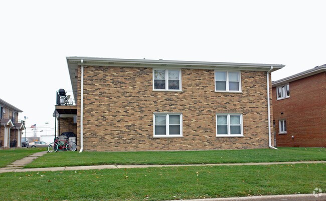 Building Photo - 7724 S Harlem Ave