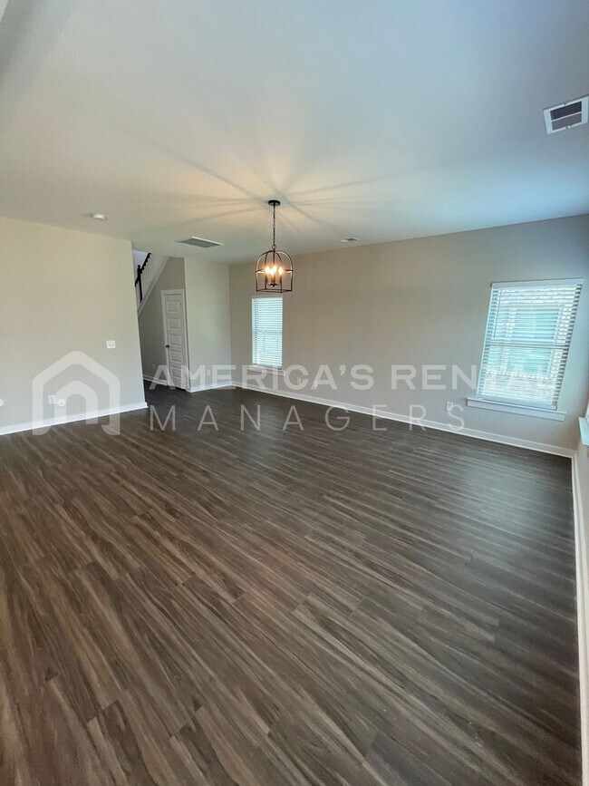 Building Photo - 298 Shiloh Creek Dr