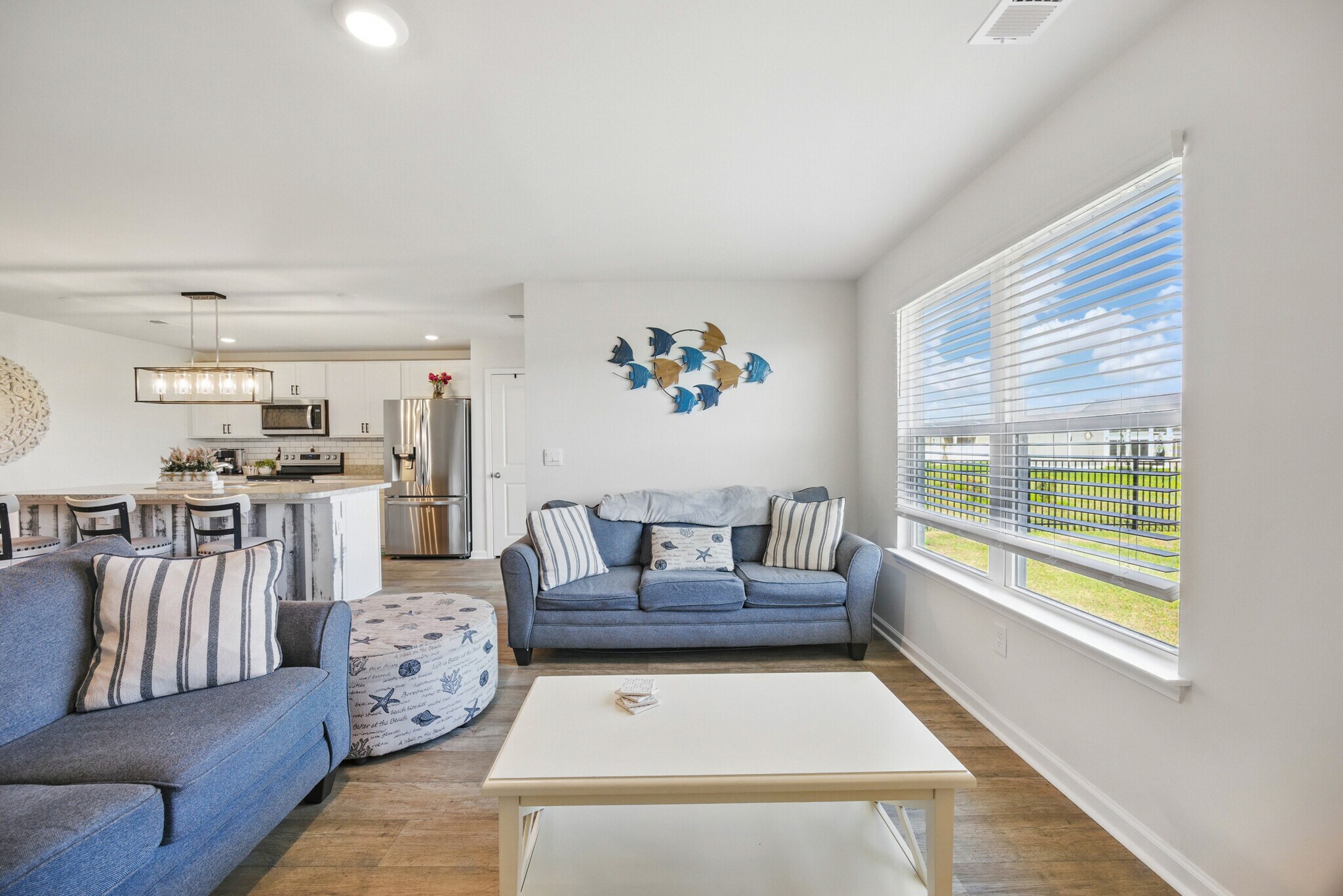 Building Photo - 580 Talisman Trl