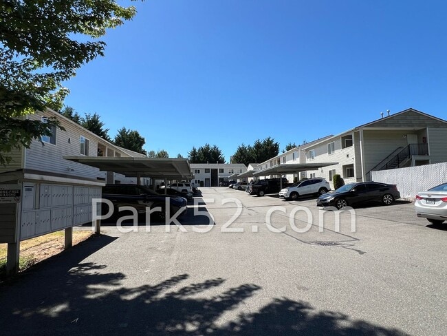 Building Photo - 2 Bedroom 2 Bathroom - Upper Level Condo - Bonney Lake - #L3