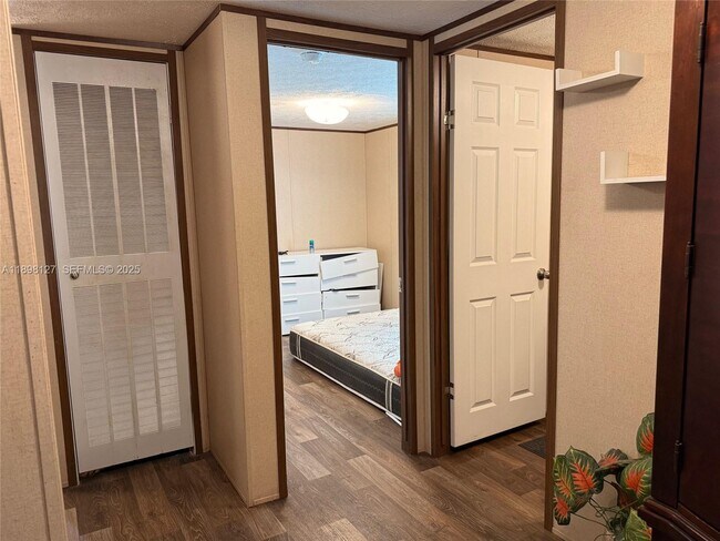 Building Photo - 751 Appaloosa Ave