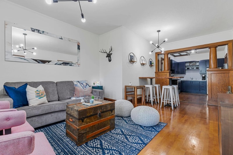 Building Photo - 231 E College Ave