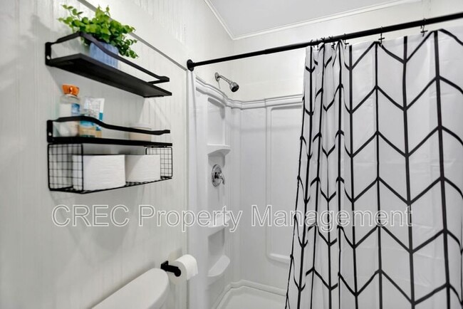 Building Photo - 1392 Eden Rd