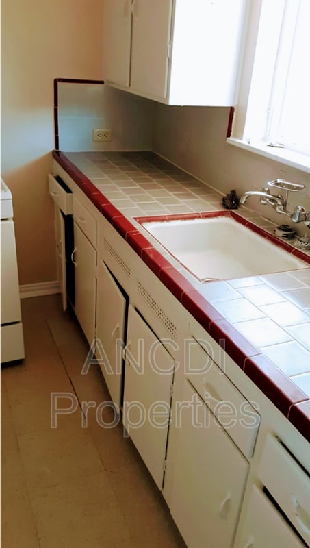 Building Photo - 703 Spring St