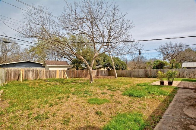 Building Photo - 1510 Northridge Dr