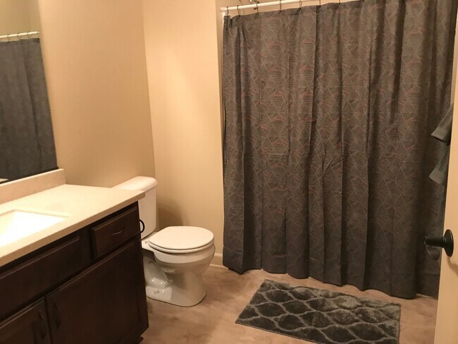 Building Photo - 2810 Bobcat Dr