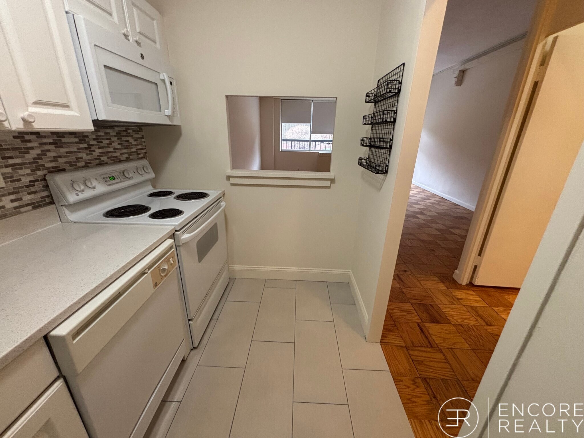 Building Photo - 101 Monmouth St