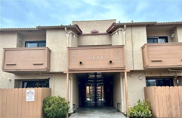 Building Photo - 3121 Spring St