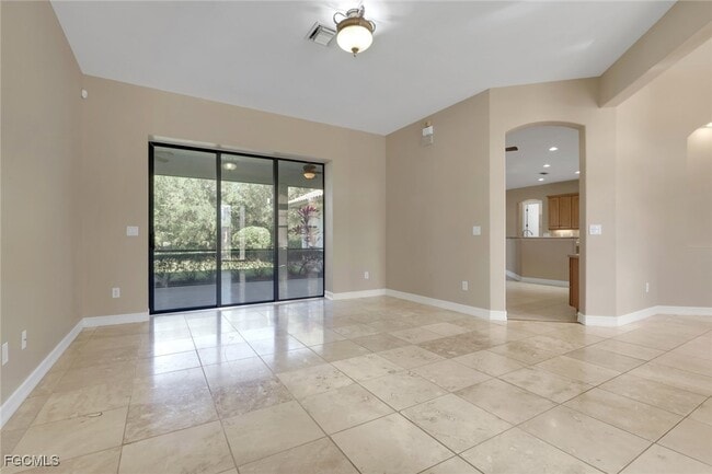 Building Photo - 12500 Fairmont Dr