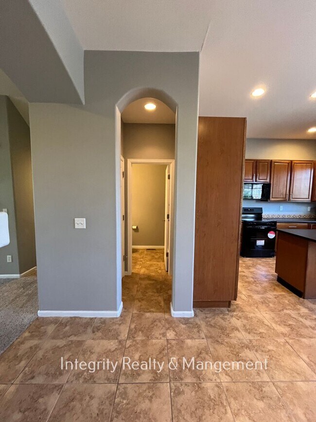 Building Photo - 1496 Royal Troon Dr