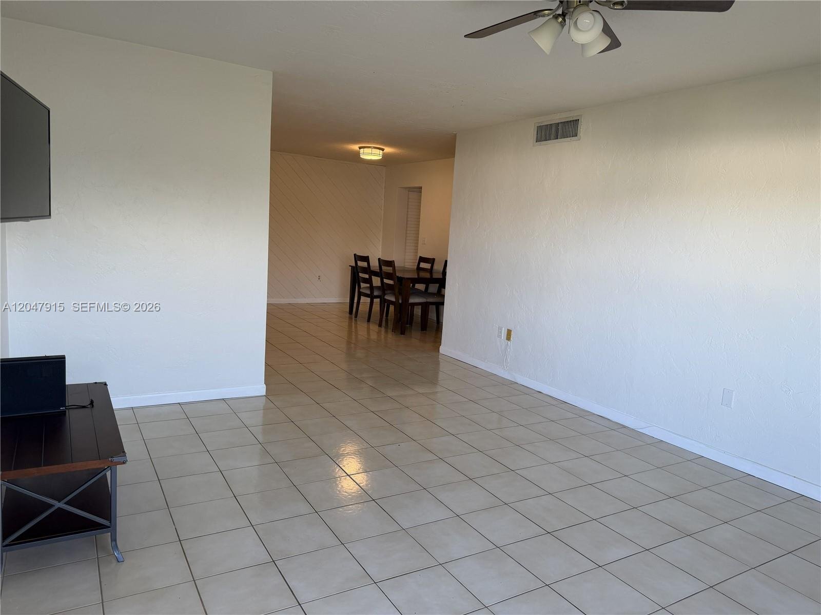 Building Photo - 1205 Mariposa Ave
