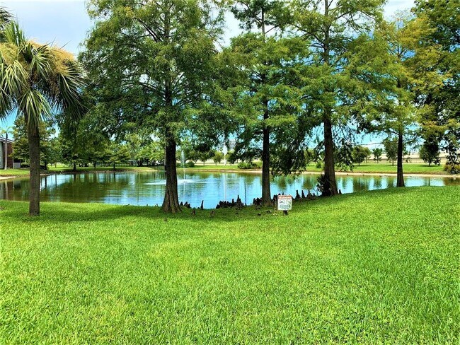 Building Photo - 1400 Gandy Blvd N