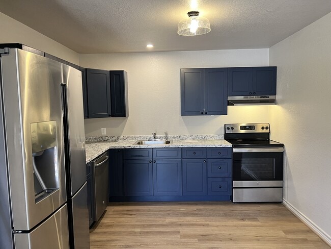 Building Photo - 409 W Avenue H