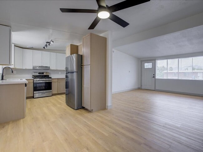 Building Photo - Fully Remodeled 3BR Home + Detached Bonus Room | Private Yard | Central A/C