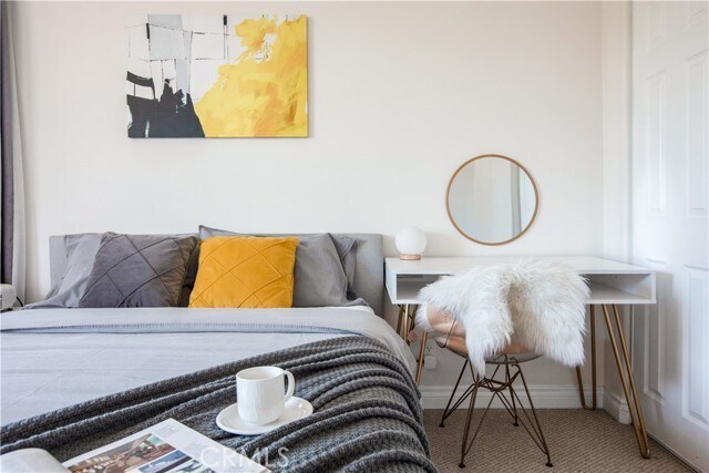 Building Photo - 3455 E Del Mar Blvd