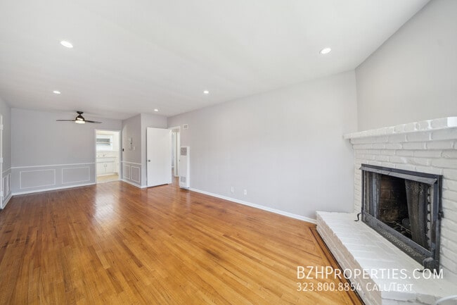 Primary Photo - 5301 Vantage Ave