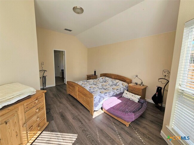 Building Photo - 2253 N Ranch Estates Blvd