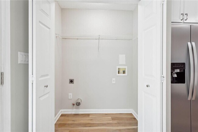 Building Photo - 2335 Winthrope Way Dr